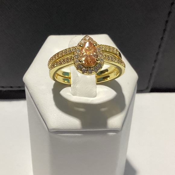 💋Beautiful 10k Gold Vermeil Pear Cut WaterDrop Morganite Cz Diamond Halo  Set - Picture 4 of 16